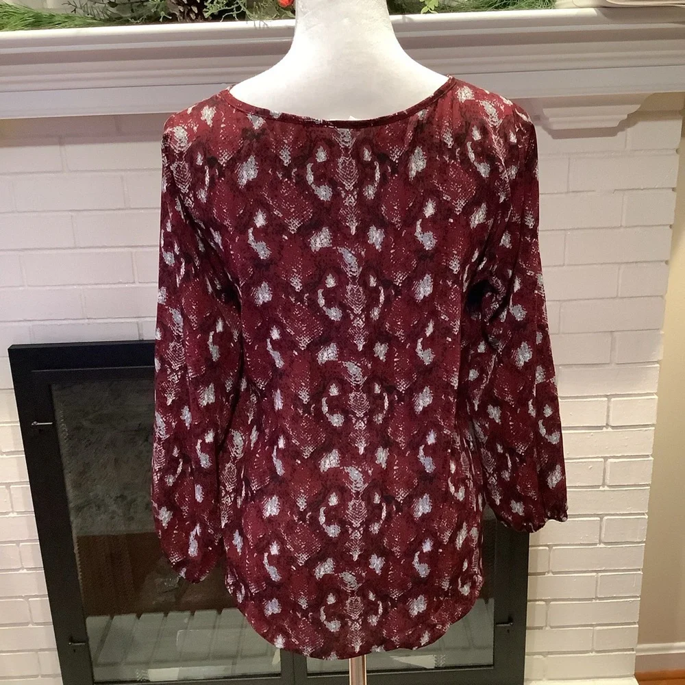 #6 NWOT West K Maroon Design Tie Front Blouse Size Smalll